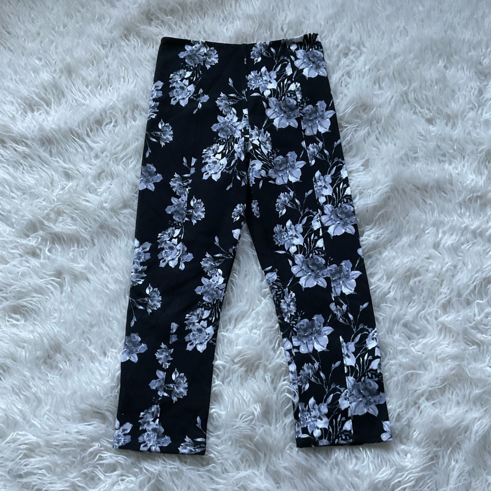 Lysse High Rise‎ Black Floral Cropped Pants